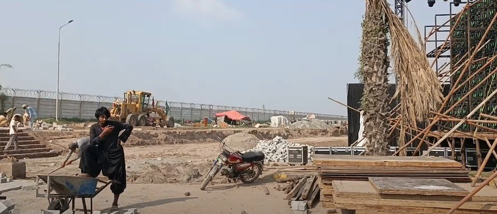Park View Society along the Ravi River